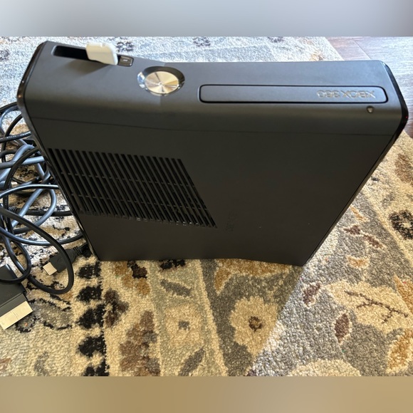 XBOX 360 - Picture 4 of 4